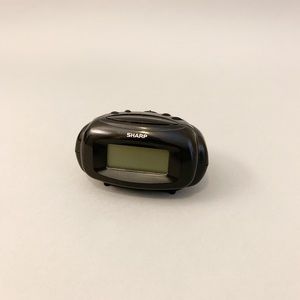 Sharp Small Battery Clock in Black